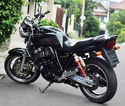 смотреть история мотоцикла honda cb400